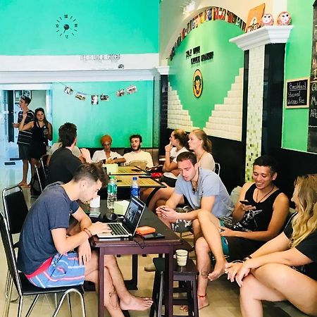 Little Monkey Hostel Yangon Exterior foto