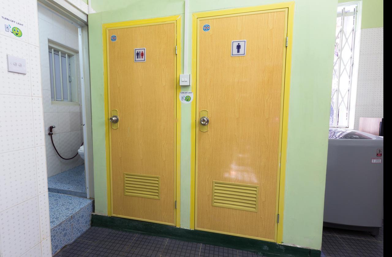Little Monkey Hostel Yangon Exterior foto